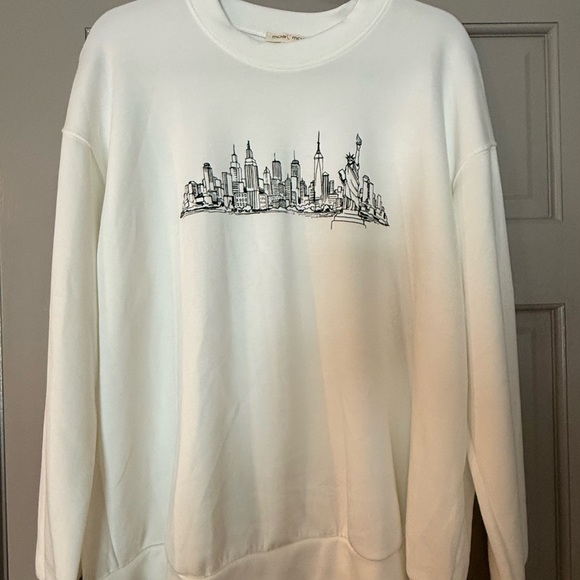 Moa Moa Sweaters - Moa Moa White Skyline Print Women's Sweater